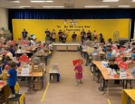 小学段英语组创新活动形式，课本剧与海报展激发学习热情